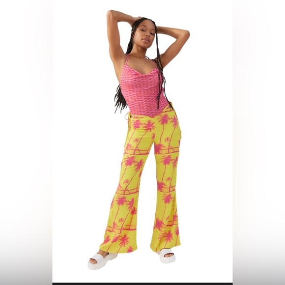 Urban Outfitters UO Sunny side‎ cutout yellow pink palm tree Flare Pants Size 10 - Picture 1 of 10